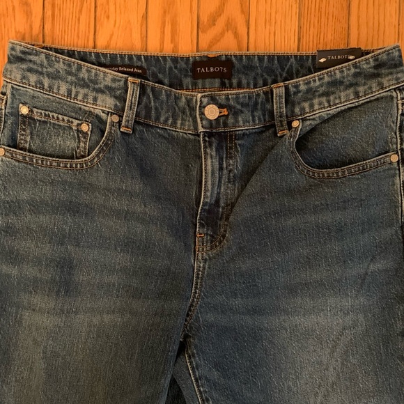 TALBOTS Everyday Relaxed Jeans women's Blue Jeans size 10 ankle length NWT - Picture 4 of 16
